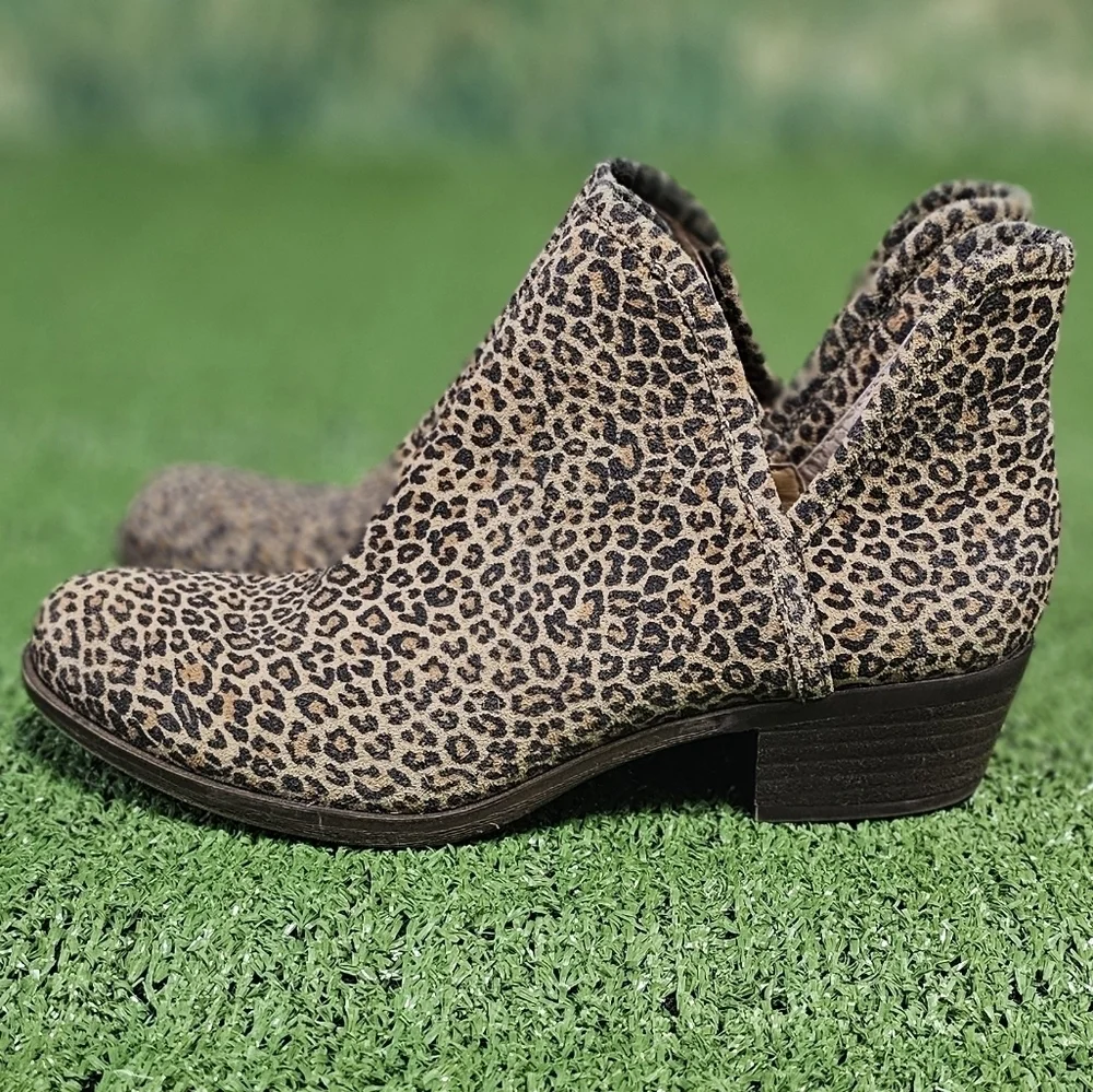 LUCKY BRAND | BALEY LEATHER LEOPARD V-CUT BOOTIES